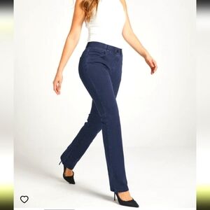 Betabrand women's dark indigo straight leg yoga Denim,4 pockets,Pull on,sz M.